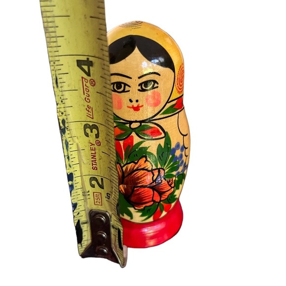 Russian wooden nesting dolls - Picture 5 of 8